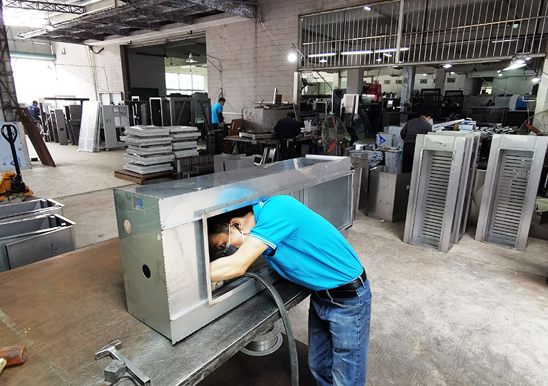 恒溫恒濕試驗(yàn)箱內(nèi)箱焊接